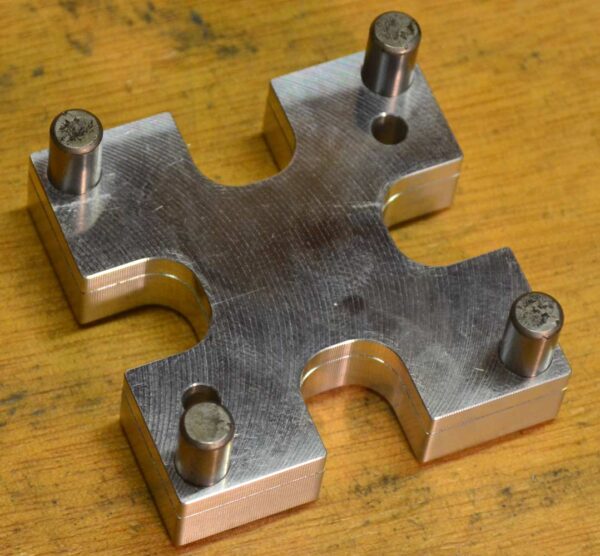 2x8-TS-End-2 2" 8 Station Tailstock End