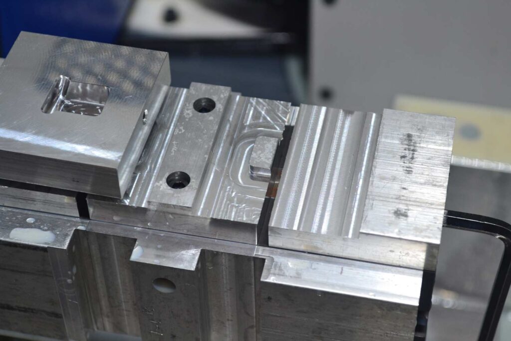 Dual station soft jaw vise